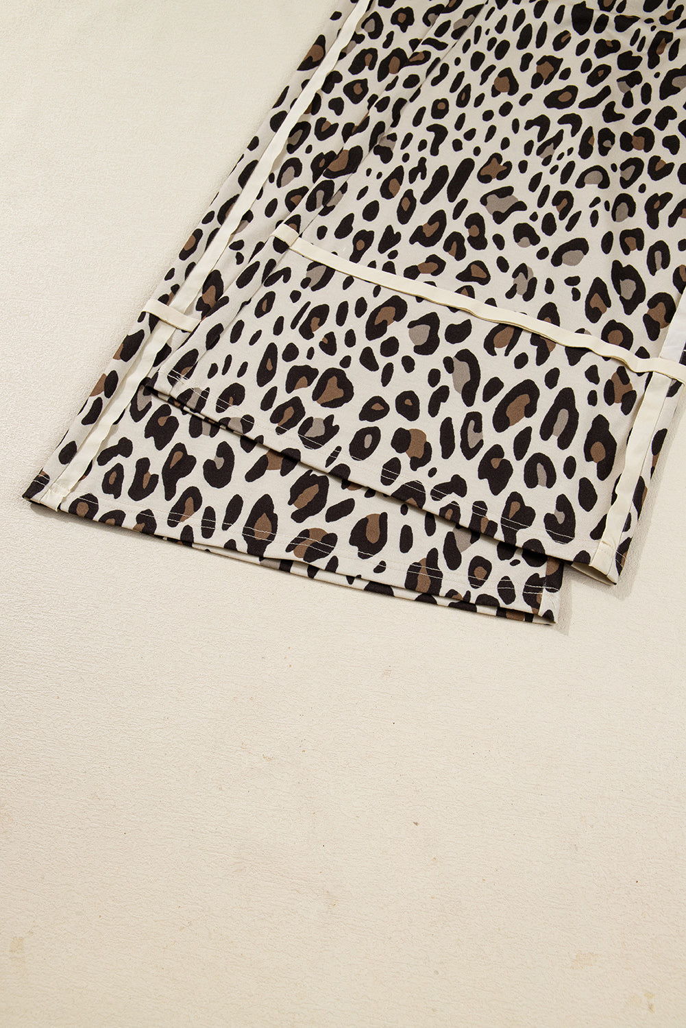 Khaki Exposed Seam Patched Pocket Plus Size Drawstring Leopard Wide Leg Pants