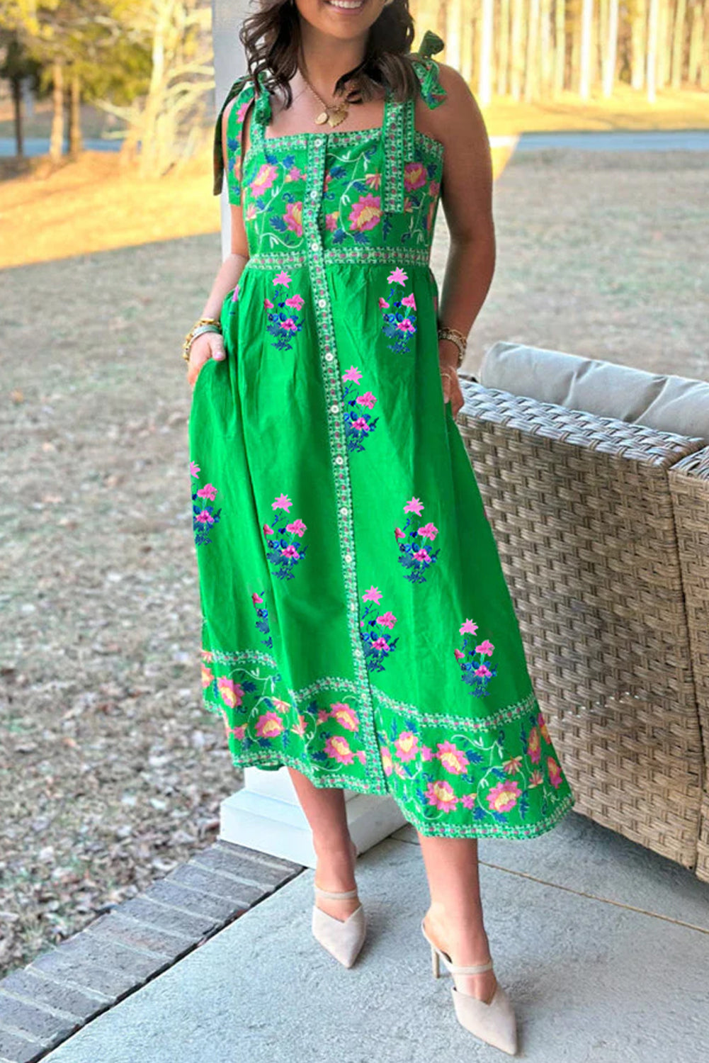 Green Floral Detail Tie Split Neck Short Sleeve Blouse