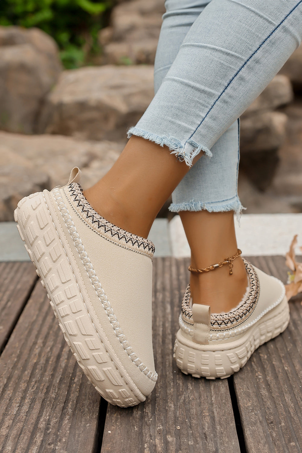 Coffee Contrast Stitch Detail Faux Suede PU Patchwork Plush Winter Clog Slippers