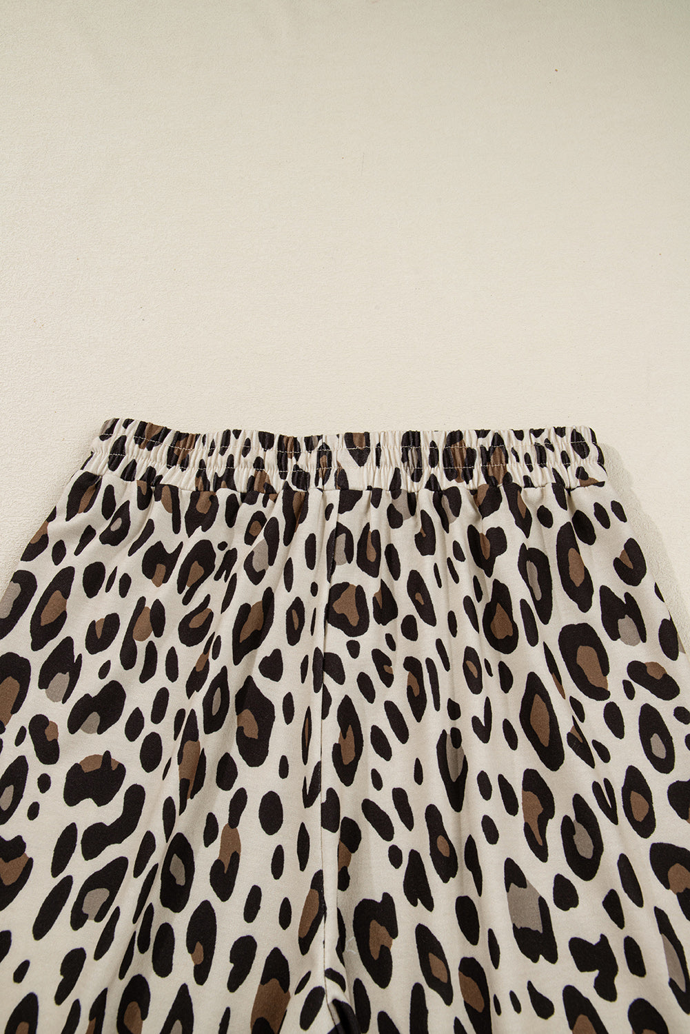 Khaki Exposed Seam Patched Pocket Plus Size Drawstring Leopard Wide Leg Pants