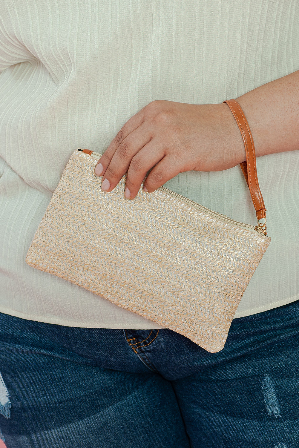 Oatmeal Straw Woven Wrist Strap Zipper Large Wallet