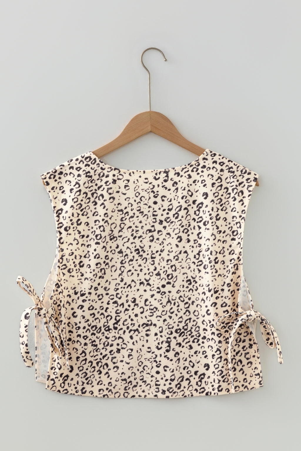 Apricot Knot Side Leopard Print Vest