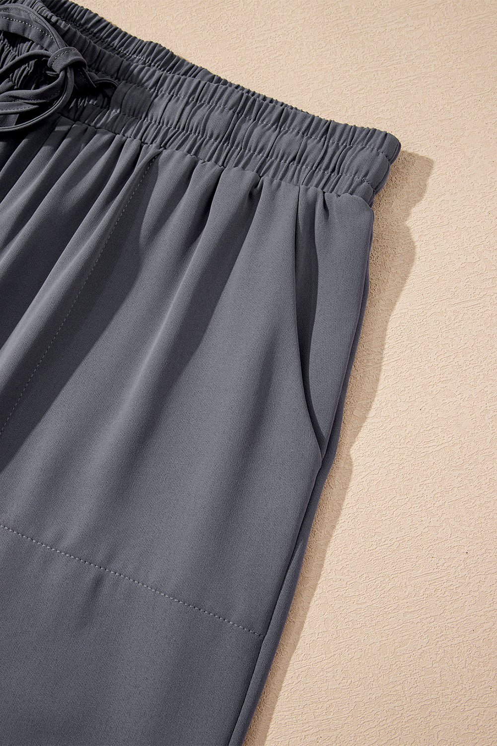Black Drawstring Elastic Waistband Pocketed Cropped Jogger Pants