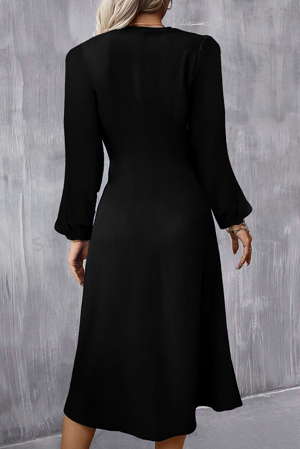 Fiery Red Solid Color Ruched Detail Long Sleeve Midi Dress