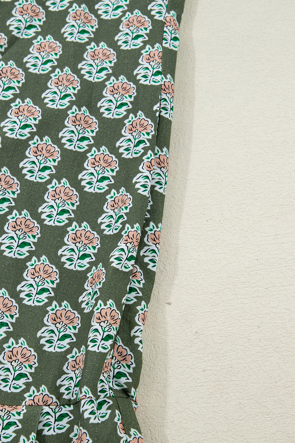 Green Contrast Striped Frilled Collar 3/4 Sleeve Plus Size Floral Dress