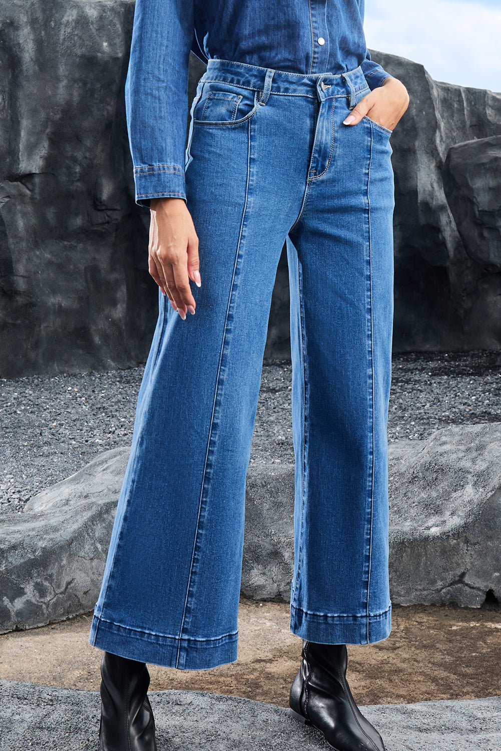 Black Plain Seam Detail Flared Bottom Ankle Length Jeans