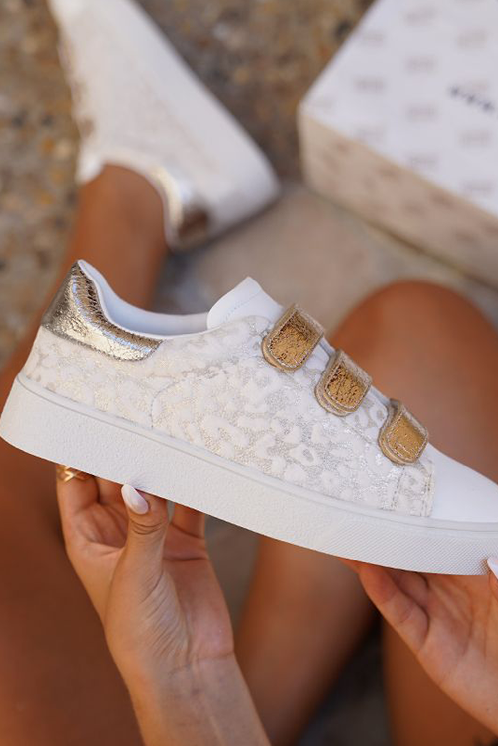 Dearlove Gold Glitter Star Patchwork PU Leather Lace-up Sneakers