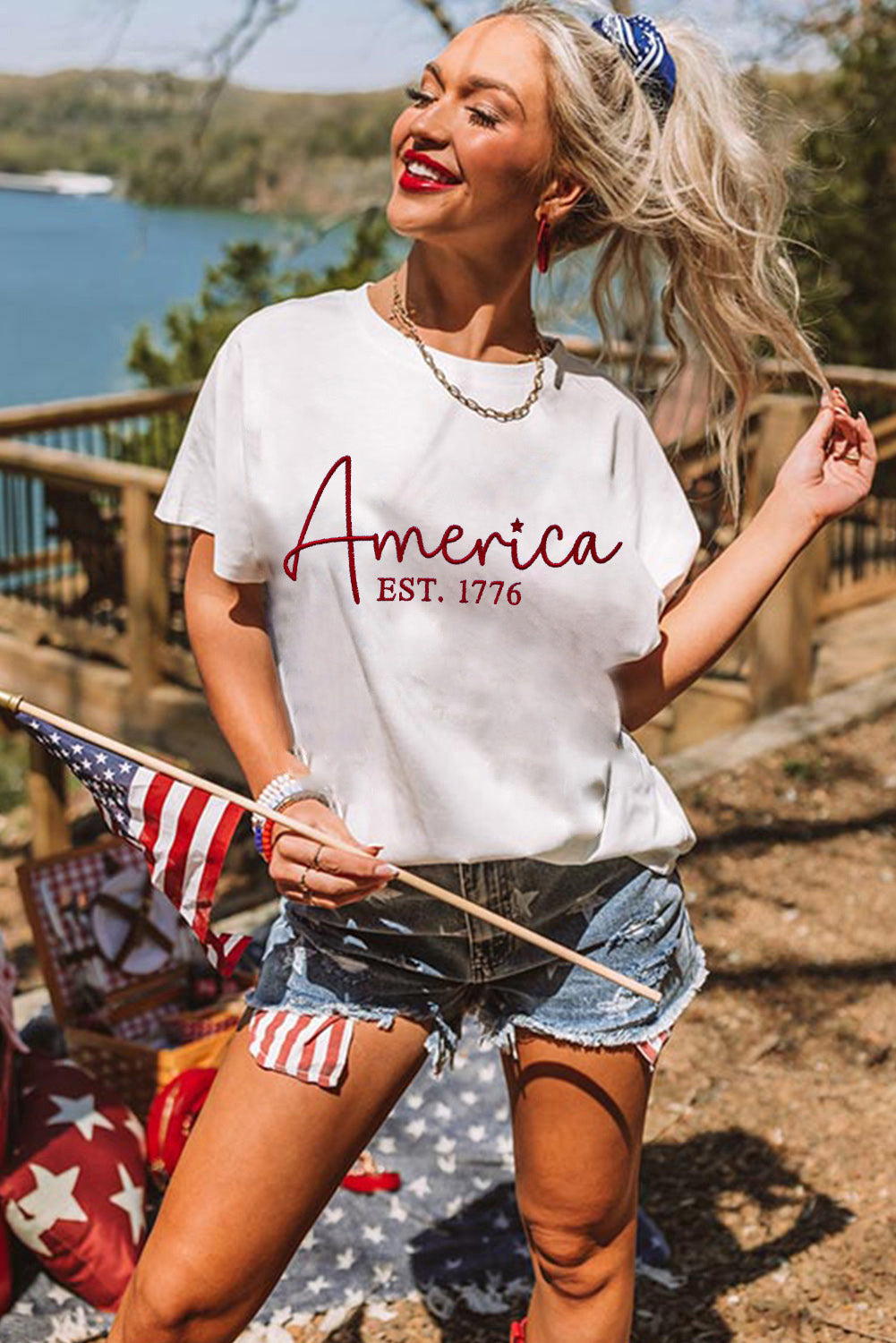 White July 4th Celerbration Bowknot Firework Graphic Tee