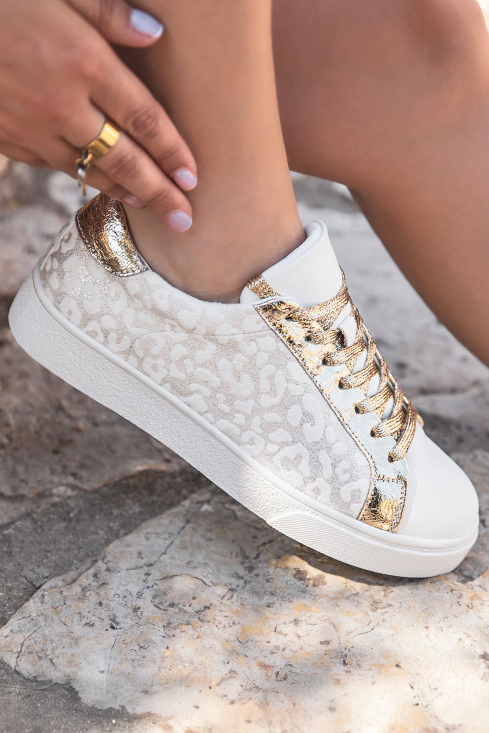Dearlove Gold Glitter Star Patchwork PU Leather Lace-up Sneakers