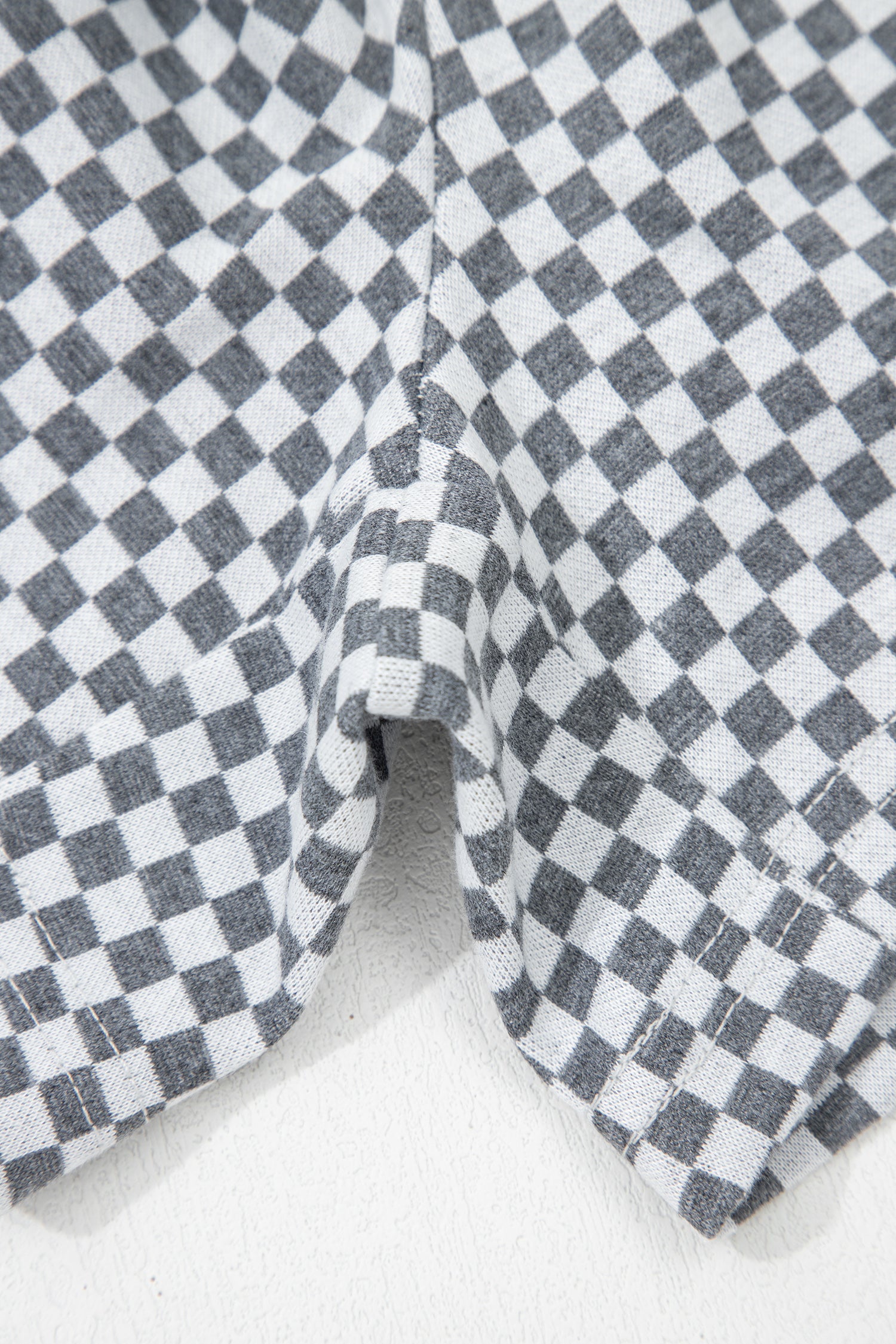Gray Checkerboard Print Drawstring Elastic Waist Pocketed Shorts