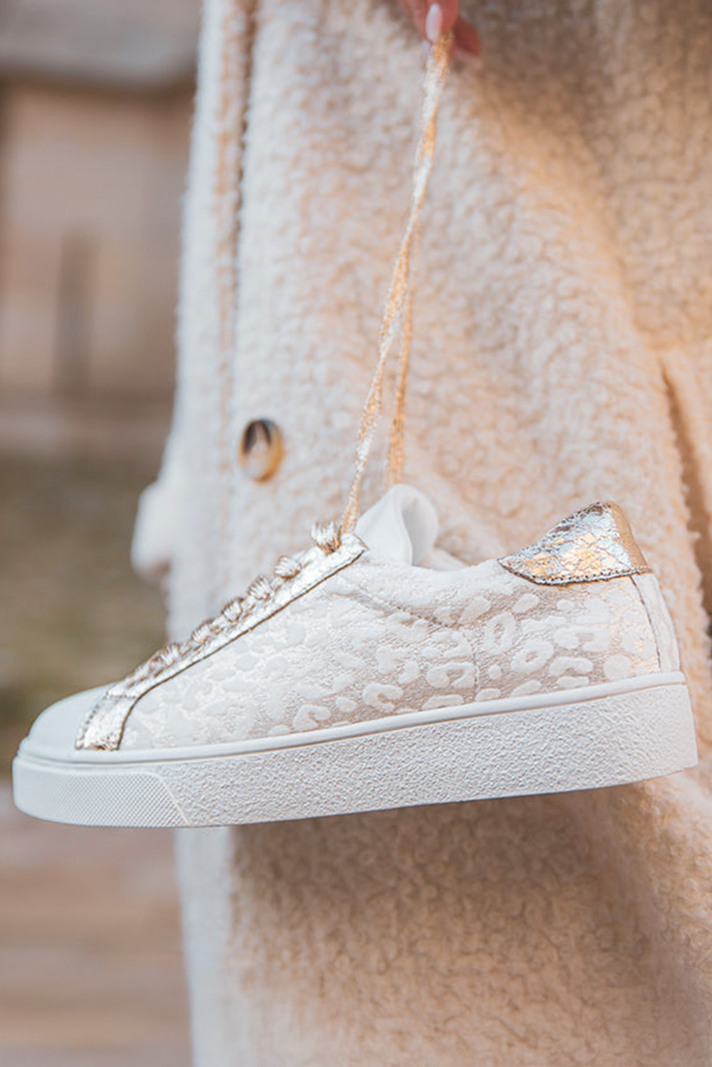 Dearlove Gold Glitter Star Patchwork PU Leather Lace-up Sneakers