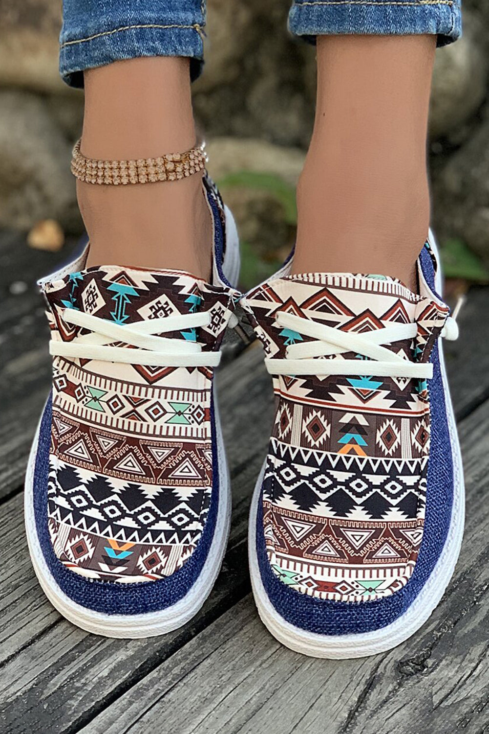 Brown Vintage Aztec Patchwork Lace-up Decor Flat Shoes