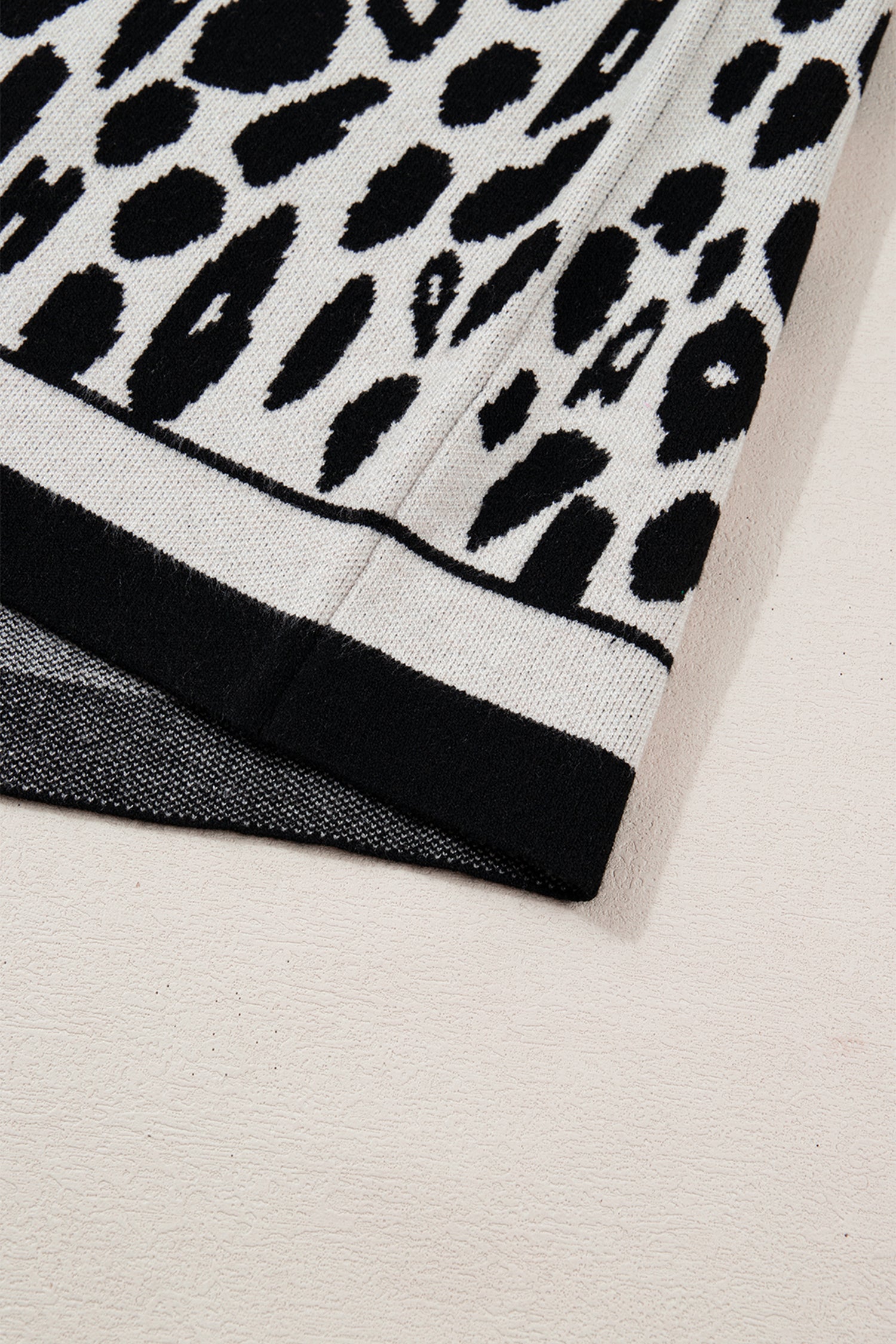 Black Leopard Print High Neck Short Sleeve Sweater