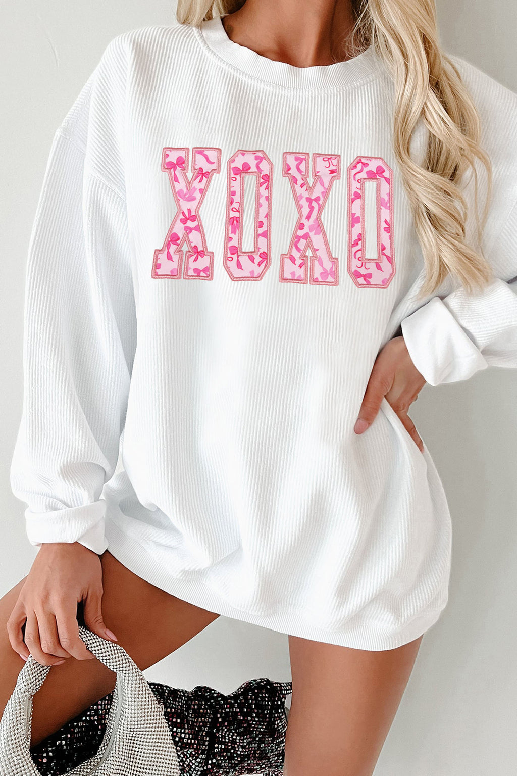 White Corded Ribbed XOXO Bow Print Embroidered Patch Graphic Sweatshirt