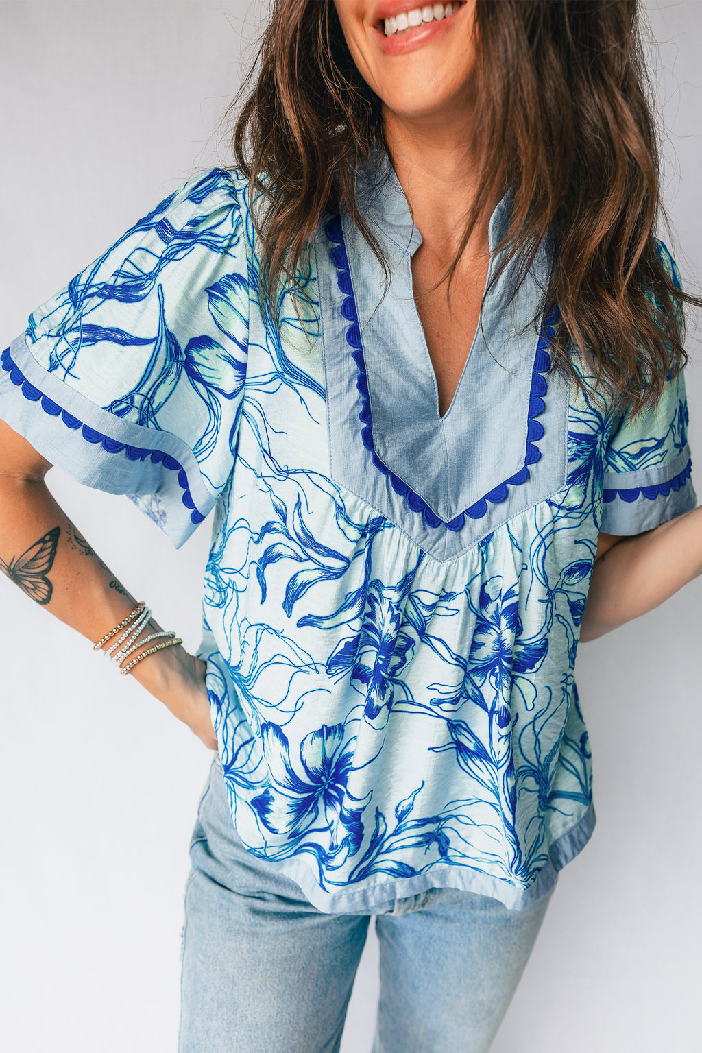 Sky Blue Plus Size Scalloped Trim Floral Short Sleeve Blouse