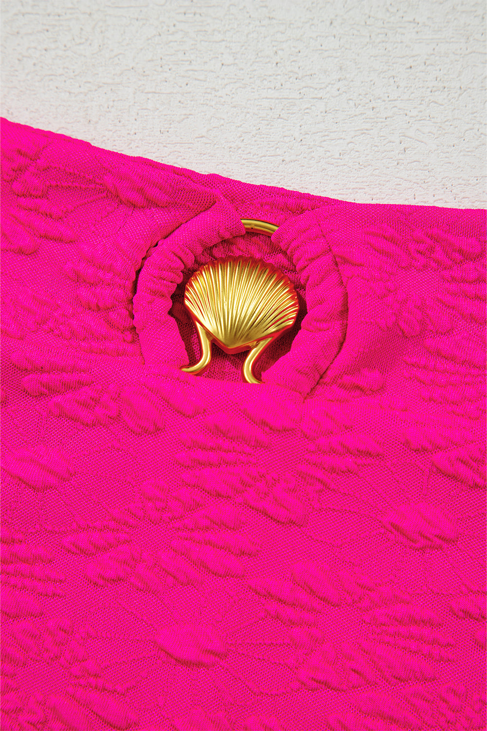 Rose Red Gold Shell Decor Wire-free Knotted 2pcs Bikini Swimsuit