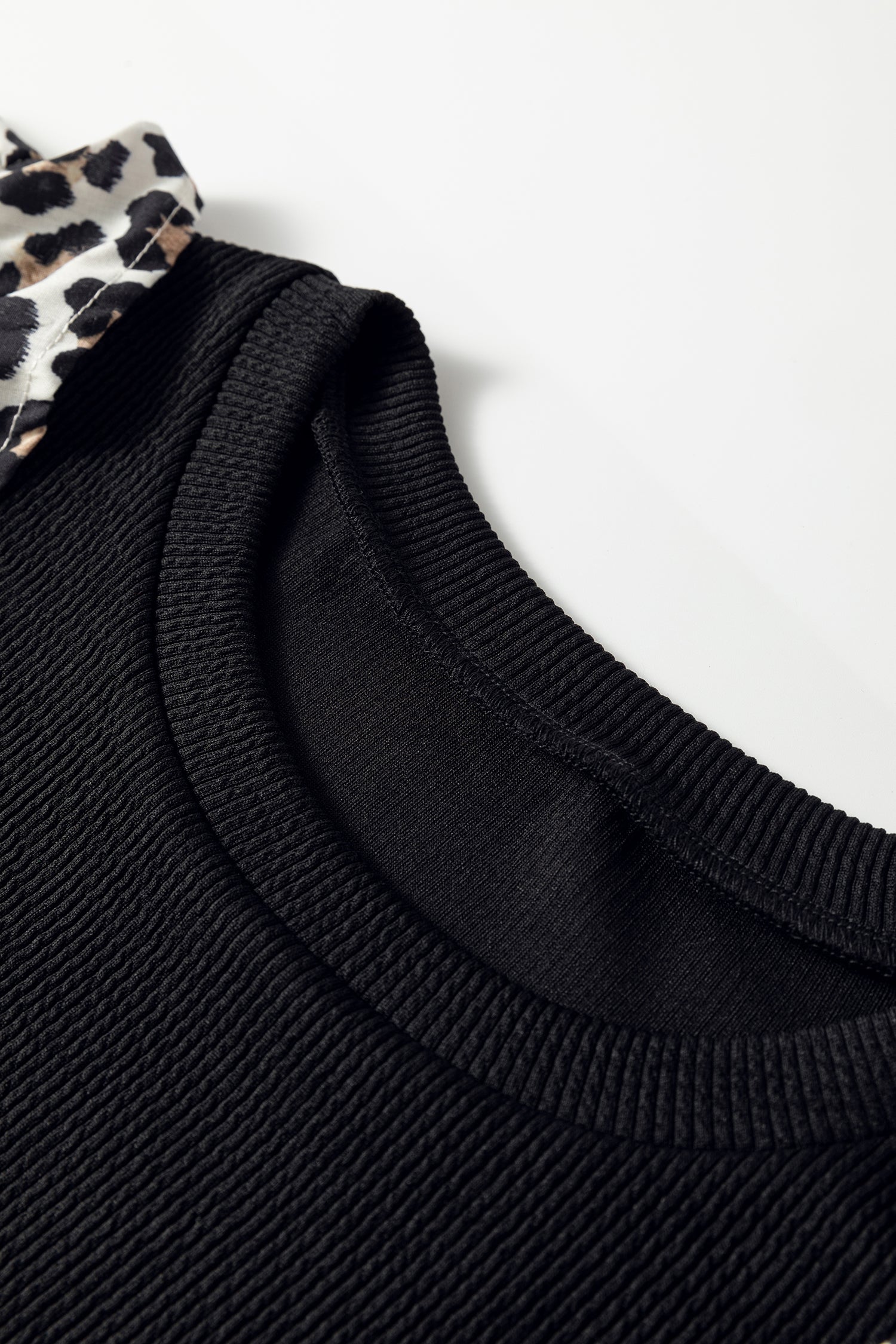 Black Contrast Leopard Ruffled Short Sleeve Ribbed Knit Top