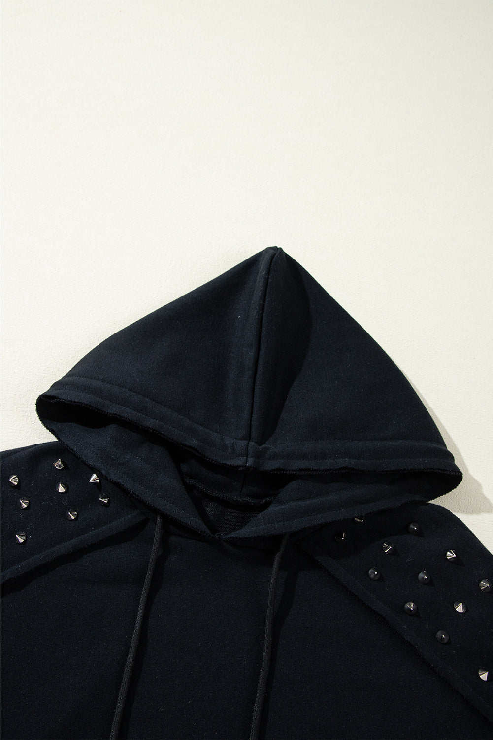 Fushia Solid Color Rivet Stud Raglan Sleeve Hoodie with Pocket