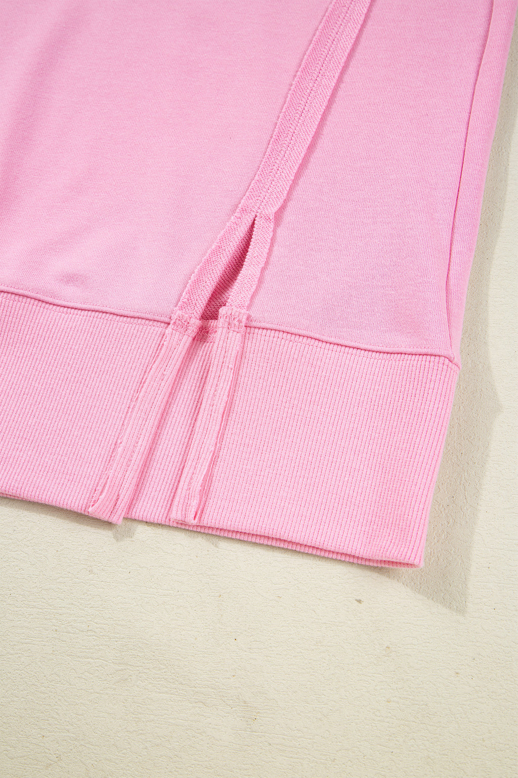 White Bow Sequin XOXO Letter Graphic Exposed Seam Baggy Sweatshirt