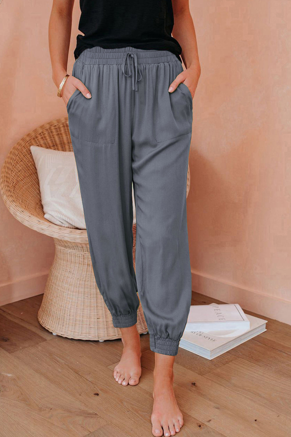 Black Drawstring Elastic Waistband Pocketed Cropped Jogger Pants