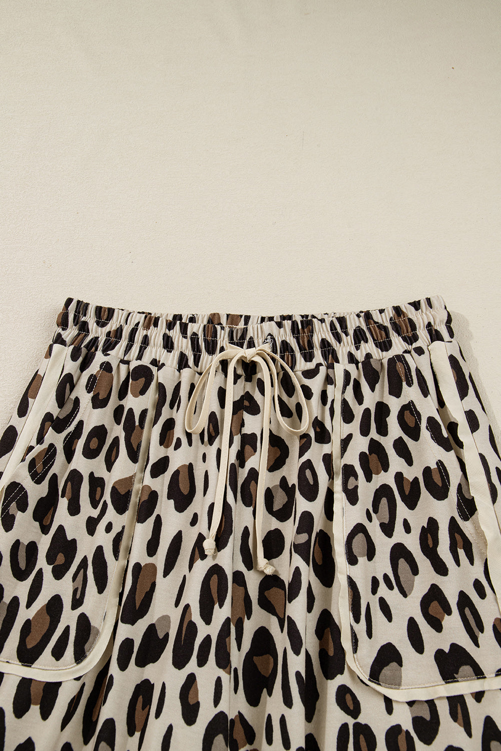 Khaki Exposed Seam Patched Pocket Plus Size Drawstring Leopard Wide Leg Pants