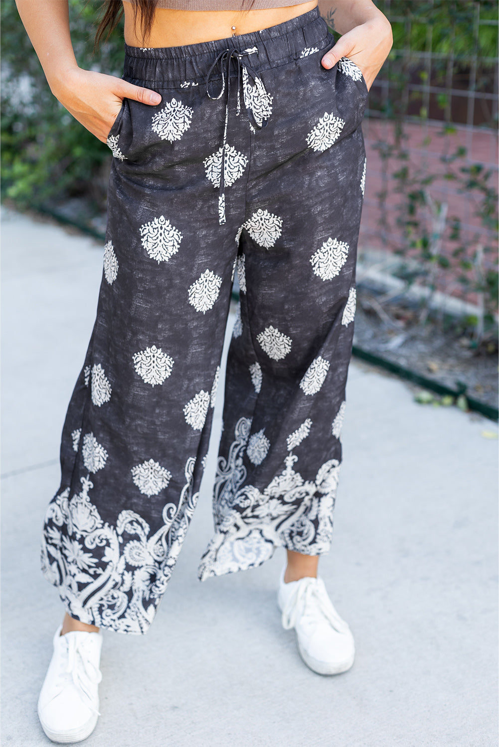 Black Plus Size Geometric Ethnic Print Drawstring Wide Leg Pants