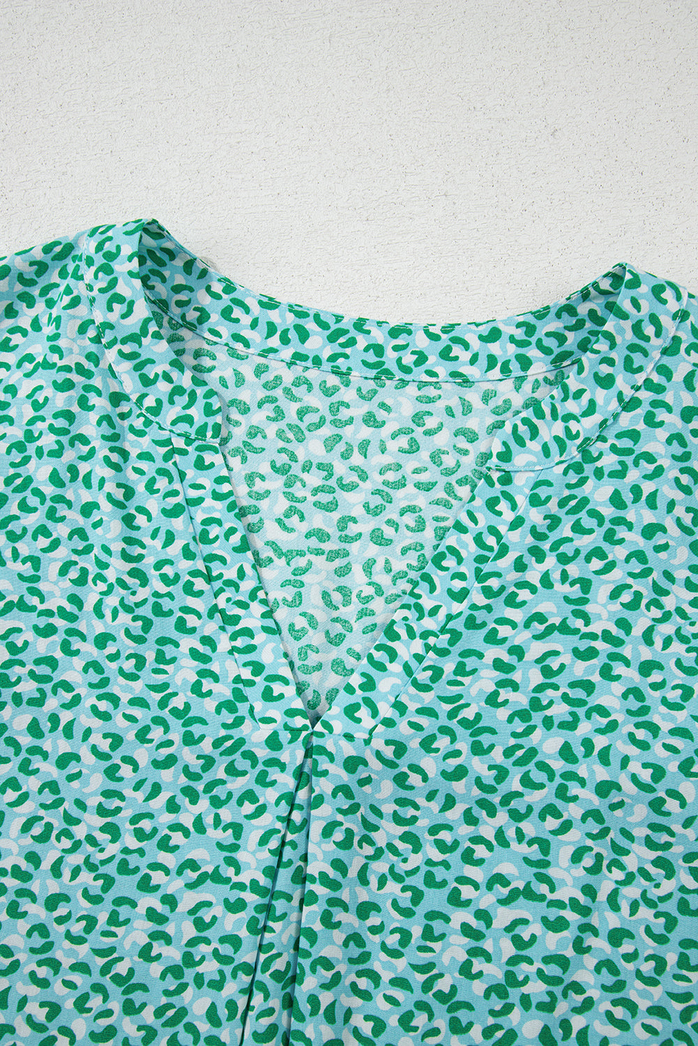 Green Notched V Neck Leopard Ruffle Short Sleeve Blouse