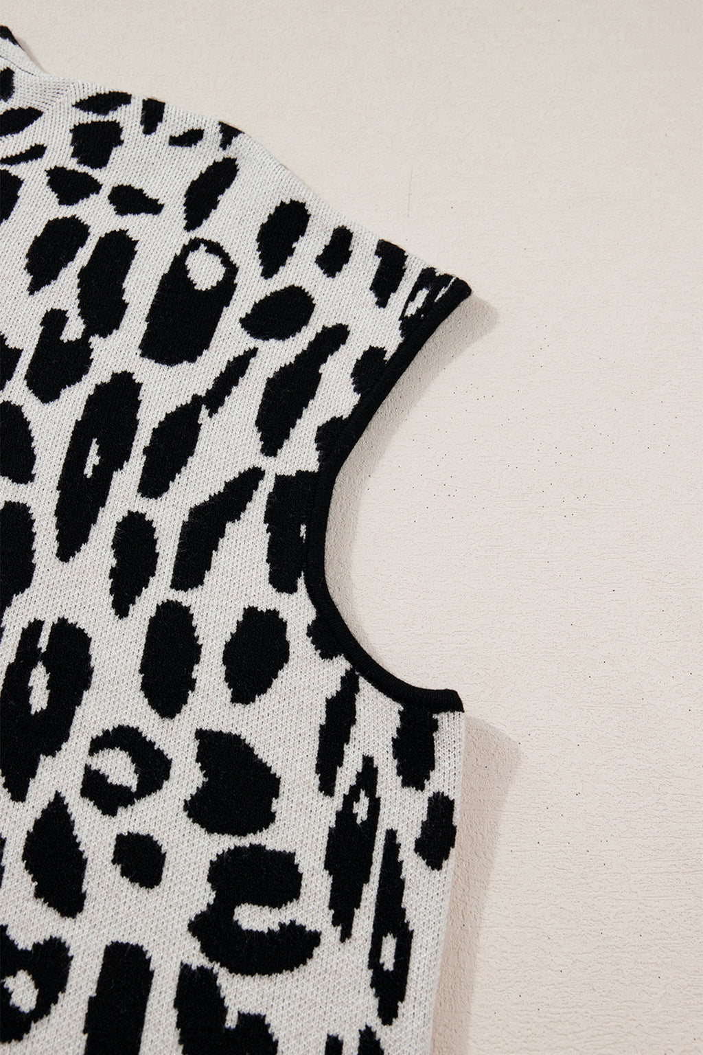 Black Leopard Print High Neck Short Sleeve Sweater
