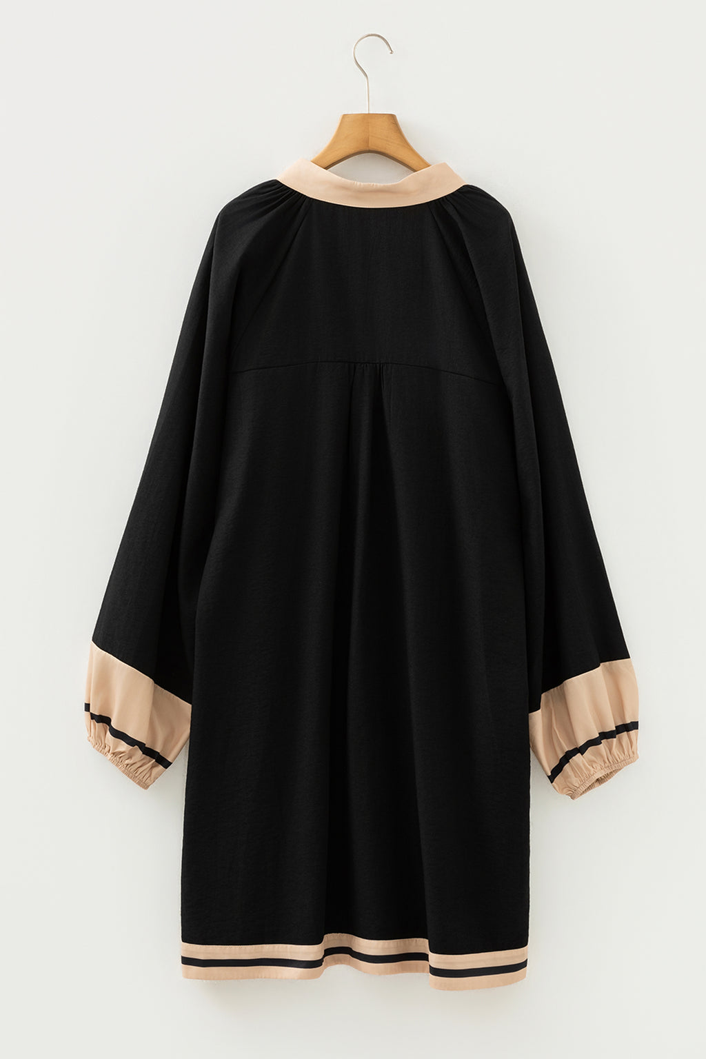 Black Plus Size Color Block Striped Trim V Neck Long Sleeve Shift Mini Dress