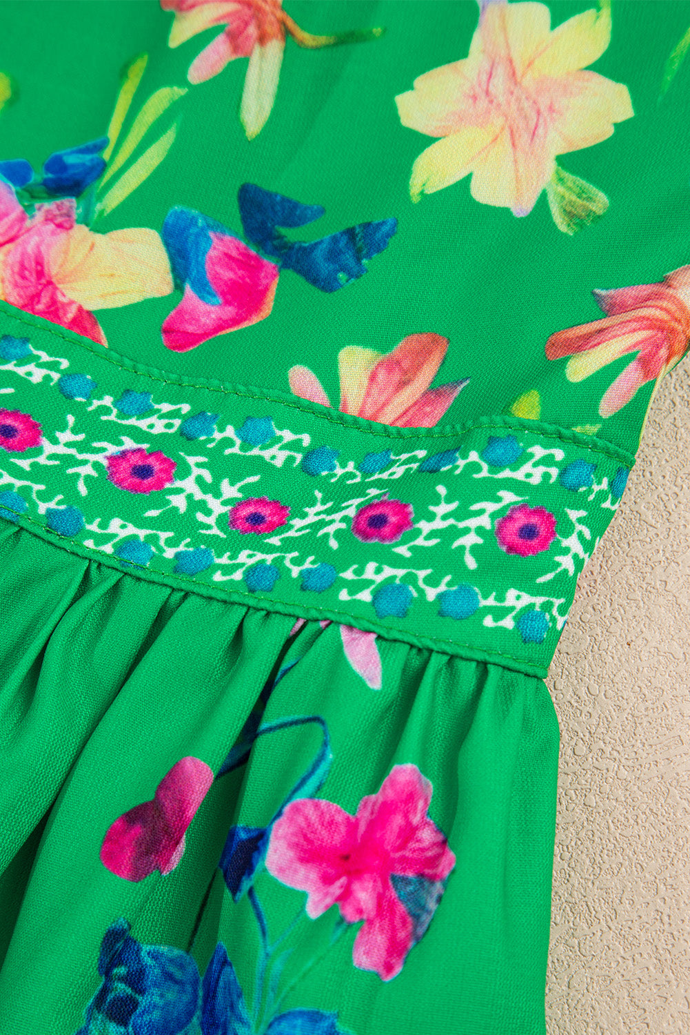 Green Floral Detail Tie Split Neck Short Sleeve Blouse