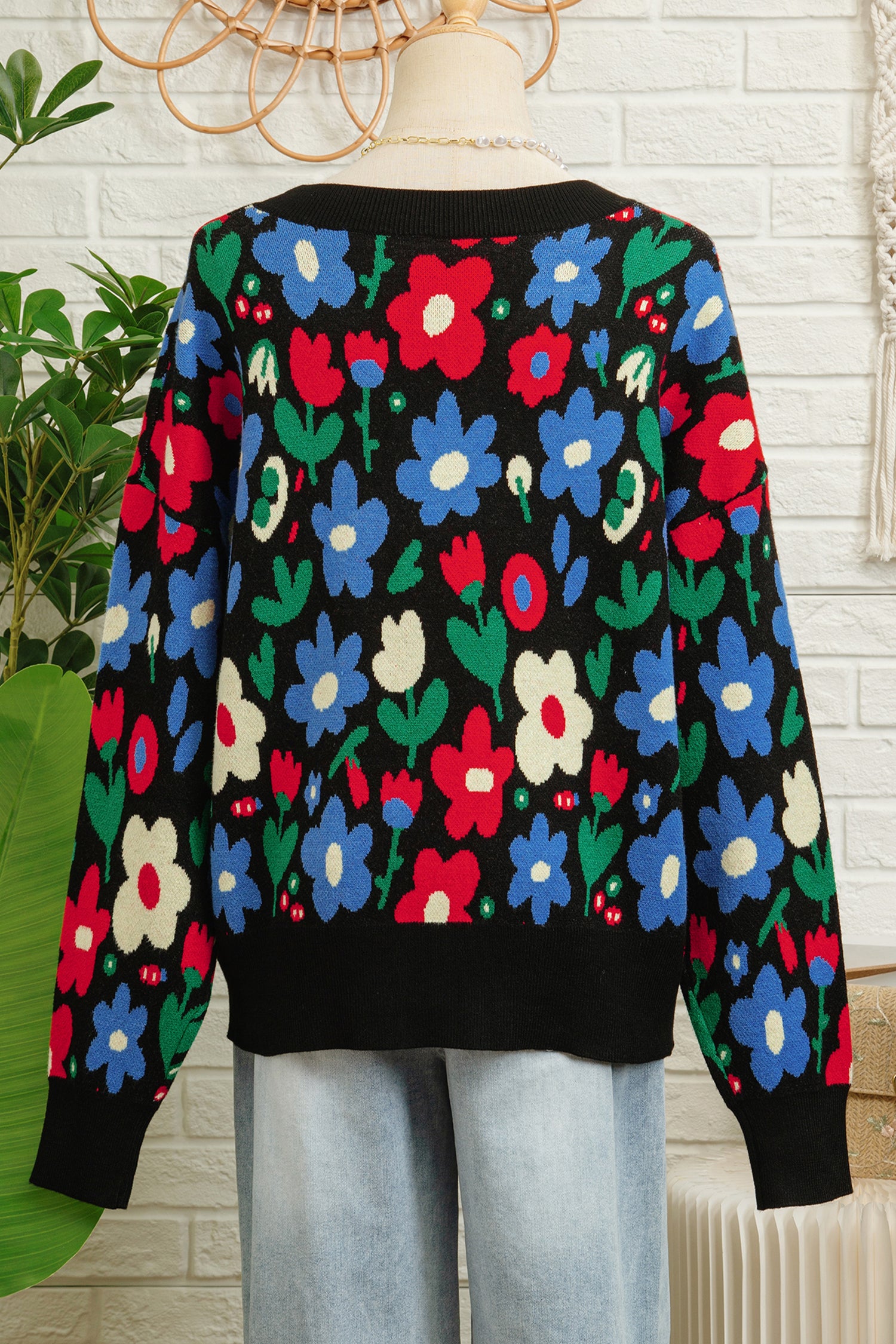 Black Floral Print V Neck Buttoned Short Cardigan Sweater